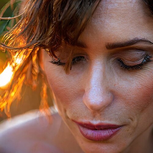 hugging face 1 - super close up