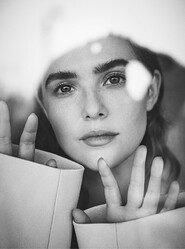 google - zoey dutch